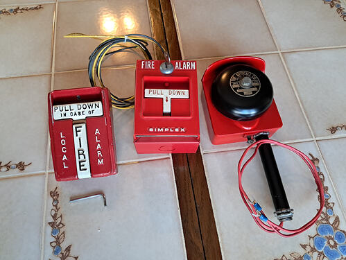 172026_pullsandtroublebell_1