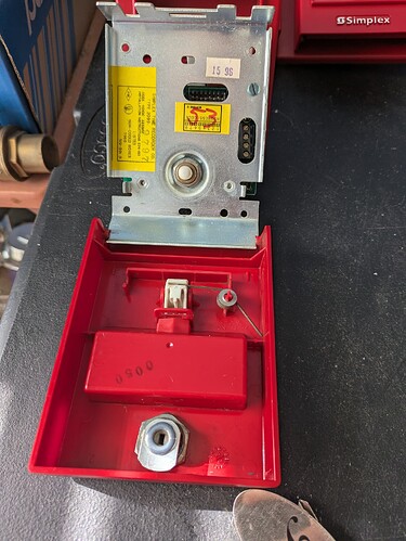 PXL_20251113_185702809